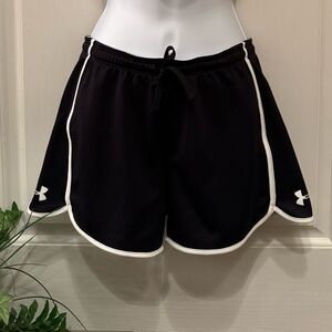 Under Armour  Womens black and white shorts small